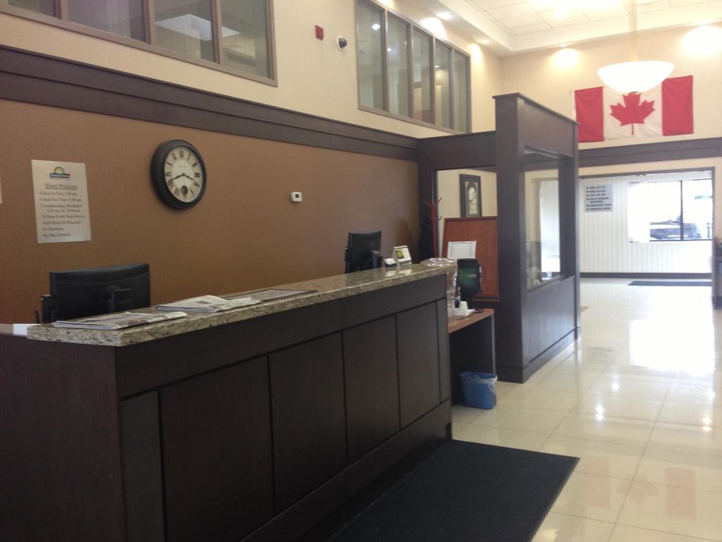 Days Inn By Wyndham Brampton Exterior photo