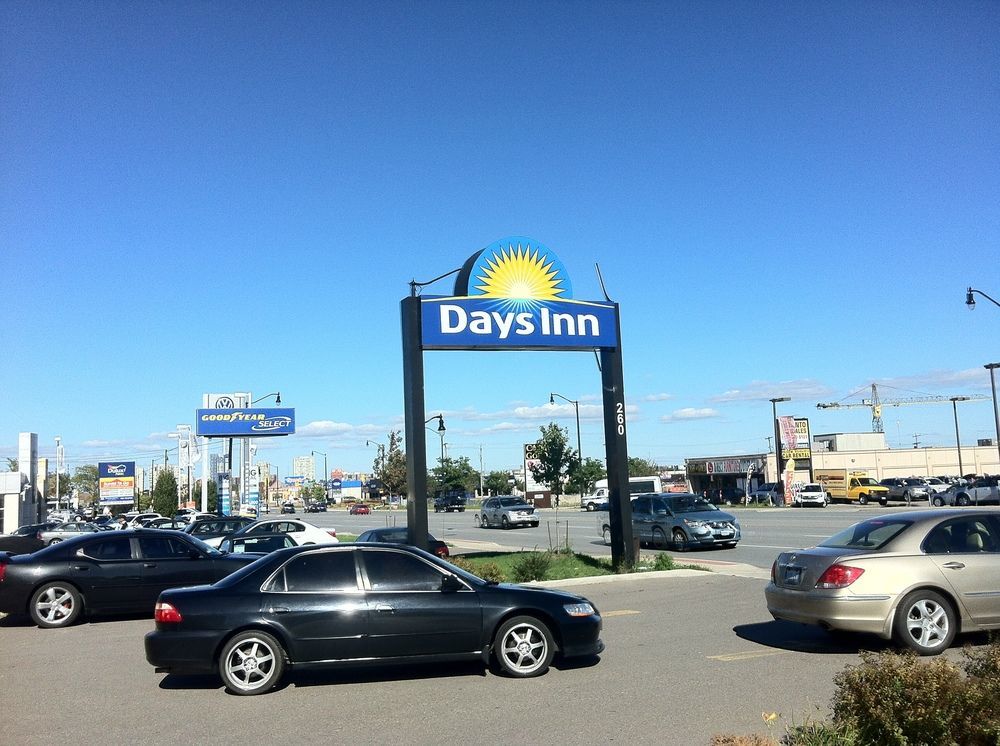 Days Inn By Wyndham Brampton Exterior photo