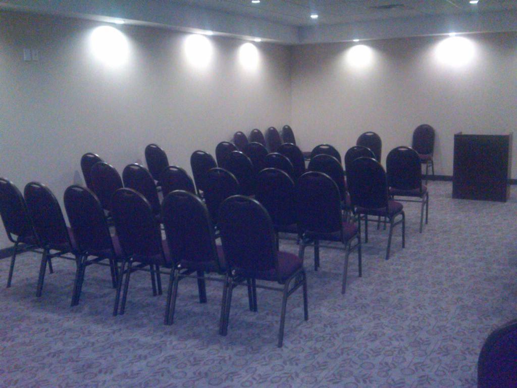 Days Inn By Wyndham Brampton Exterior photo